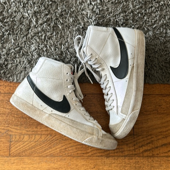 Nike Other - Nike Blazer Mid '77 Sneakers Size 7Y